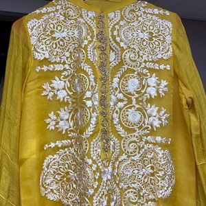 Agha noor kurti